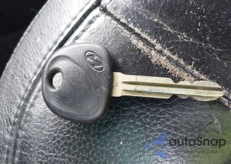 2010 Hyundai Tucson Limited z USA, uszkodzony, nr VIN KM8JUCAC0AU047182